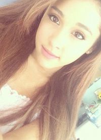 Ariana Grande bez makeupu 9