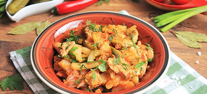 рецептата Azu от Турция с кисели краставички