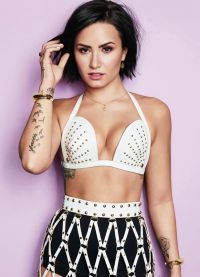 Demi Lovato纹身