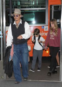 Johnny Depp se svým synem Jackem Christopherem a dcerou Lily-Rose