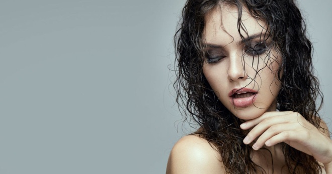 تأثير الشعر الرطب - يعني لتصفيف الرطب وخيارات تصفيفة الشعر