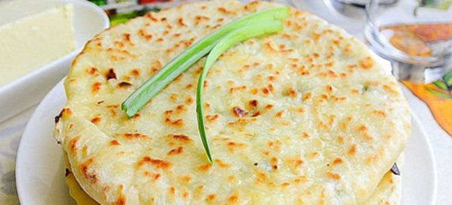 khachapuri с извара и сирене на кисело мляко