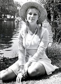 Začátečnice herečka Helen Mirrenová