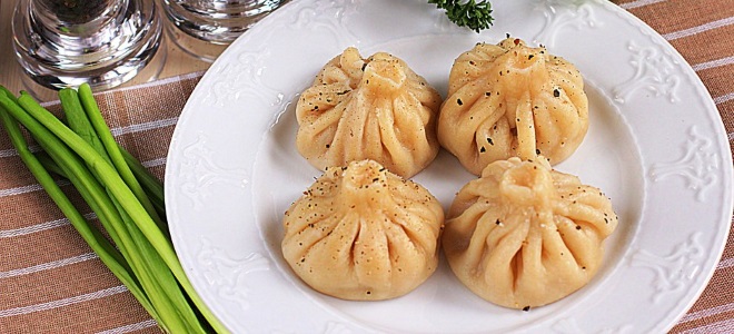 وصفة khinkali في الجورجية مع اللحوم