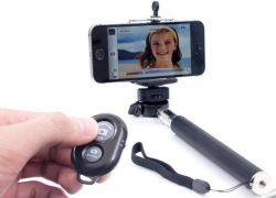 Monopod مع جهاز التحكم عن بعد كيفية الاتصال