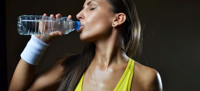 как да пиете вода правилно