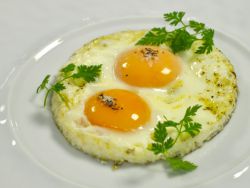 как да готвя обикновени бъркани яйца