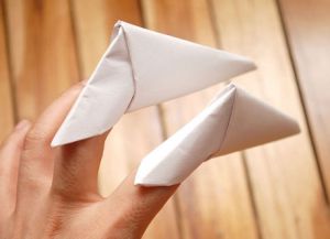jak vyrobit papírové nehty