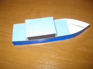 как да направите лодка от картон 8