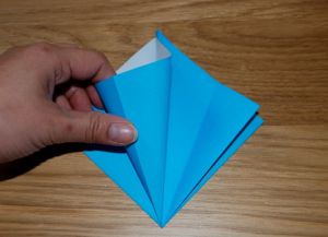 Jak vyrobit lilie papíru 6