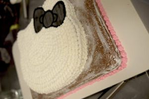 Как да красим украсяват детска рождена торта със сметана 4