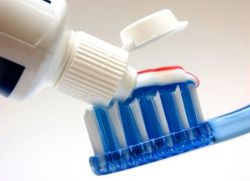 каква паста за зъби е по-добре да миете зъбите си