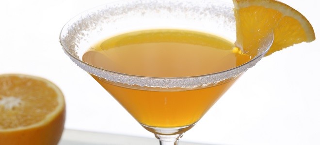 Martini koktejl s pomerančovým džusem