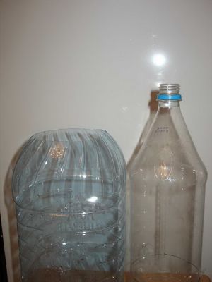 Podavač z plastové lahve12