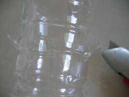 Napáječ z plastové lahve2