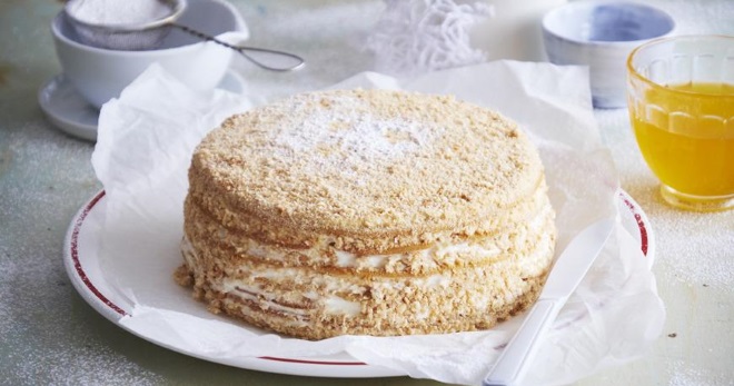 Крем за медена торта - най-вкусната рецепта за импрегниране на меда