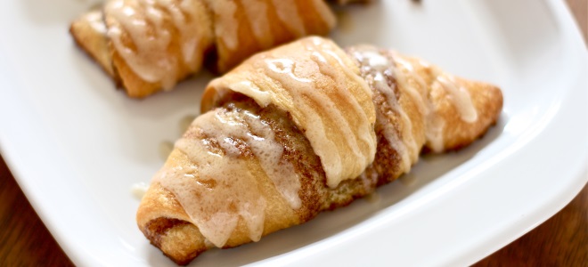 Croissanty se skořicí z bafetového pečiva