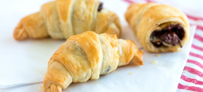 Croissanty s kávovarem