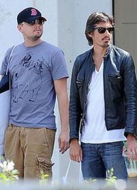 Leonardo DiCaprio a Lucas Haas tráví spoustu času společně
