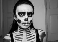грим за скелета на Хелоуин 3