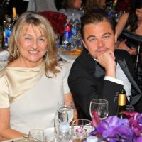 Мама Леонардо Ди Каприо на социално събитие