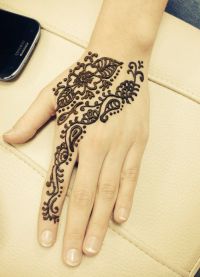 mehendi على الرسغ رسم 2