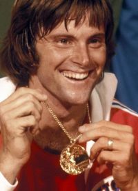 Bruce Jenner získal zlatou medaili na olympijských hrách