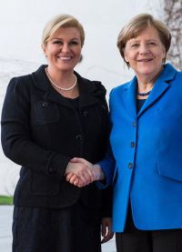 Kolinda Grabar-Kitarovičová a Angela Merkelová