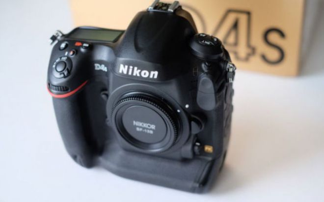 NIKON D4S