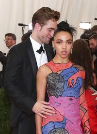 teď je Robert Pattinson zasnoubený s Talia Barnettovou