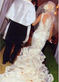 Кристина Агилера в сватбена рокля 2