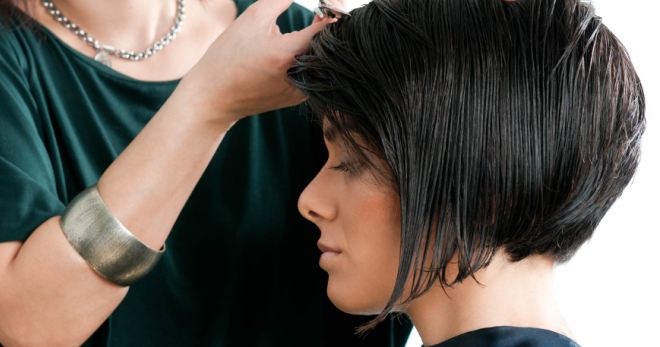 Подстригване на косата на средна коса - 50 фото-примера на любимата ви тенденция