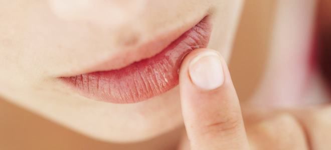 Как да се грижи за устните след перманентен грим