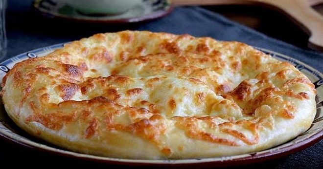 面团Khachapuri - 准备格鲁吉亚玉米饼的基础的最佳食谱