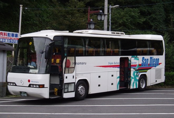 الحافلات في الضواحي من اليابان