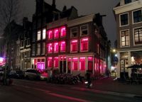 شارع الضوء الأحمر في Holland5